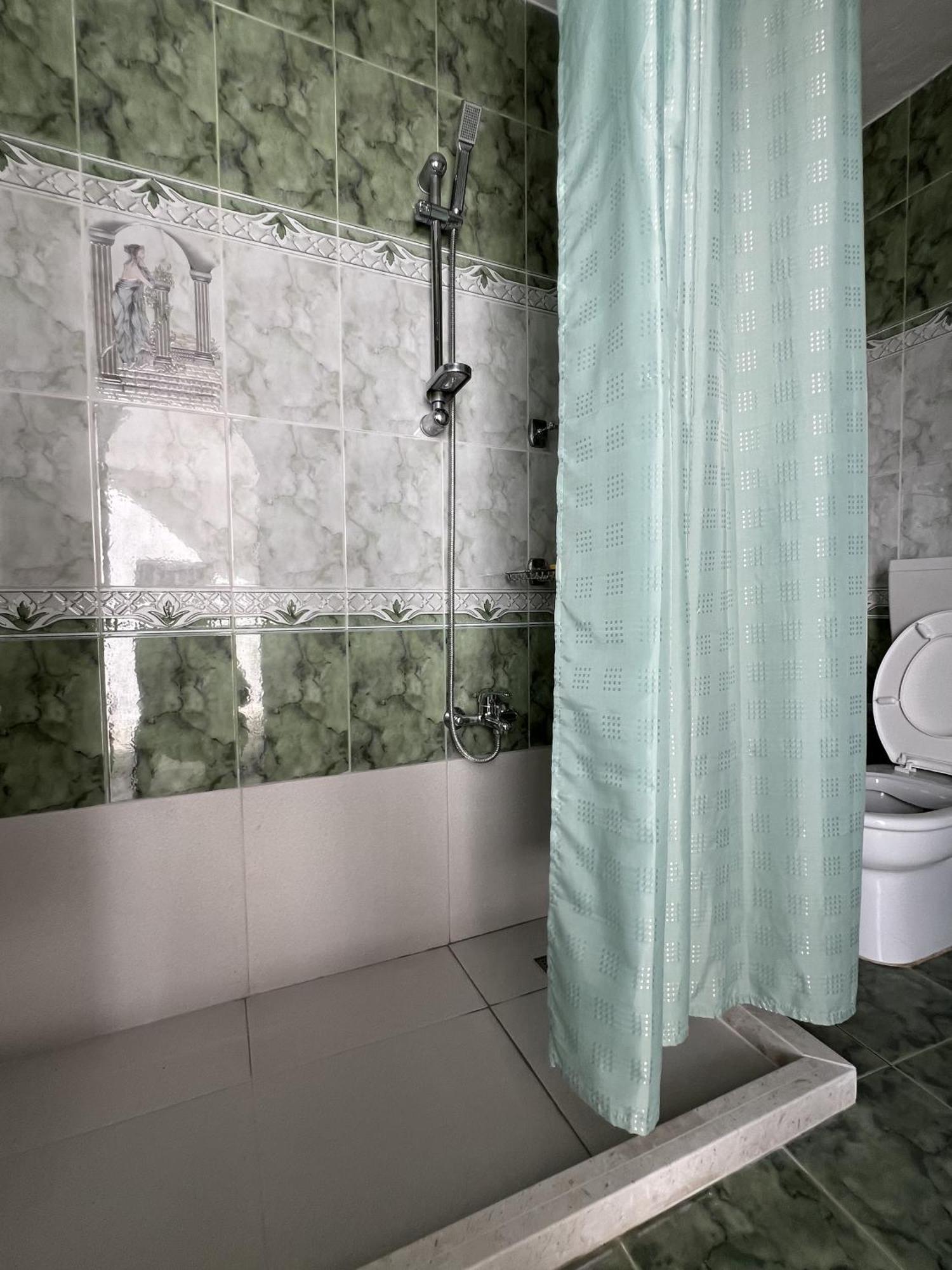 Onetwosleep Guesthouse Shkoder Exterior photo